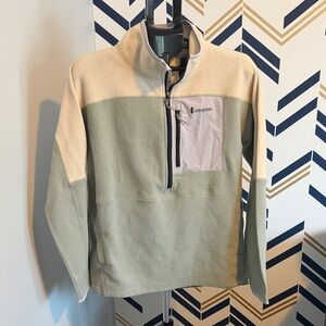 Cotopaxi Beige and Cream Zip-Up Sweater